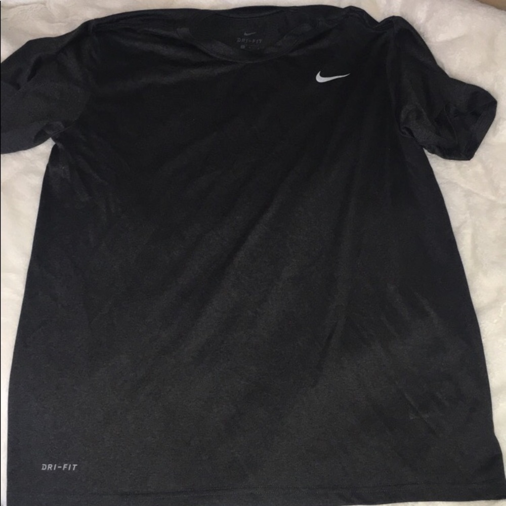 men’s nike t-shirt!